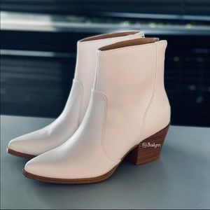 White western Chunky heel ankle bootie